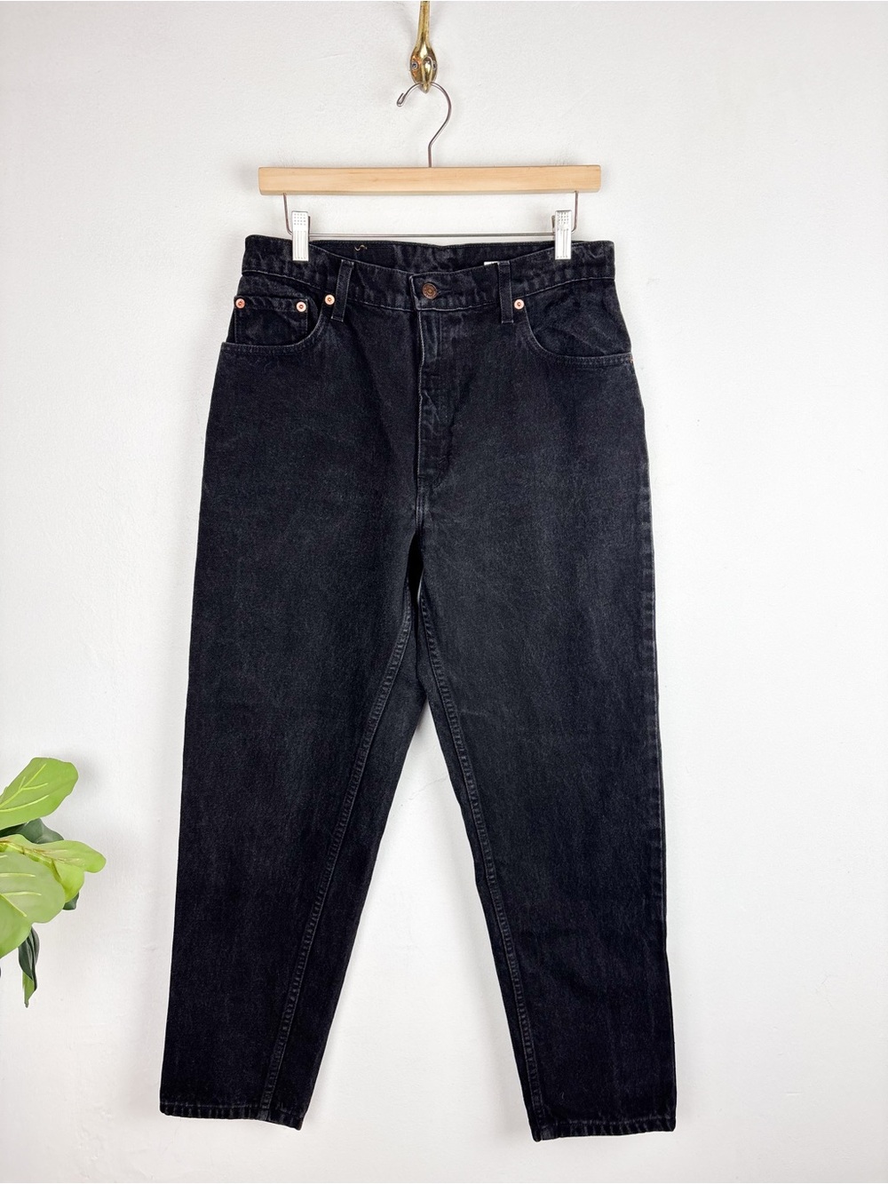Vintage Levi’s Black High Waisted Jeans Sz 28 Short